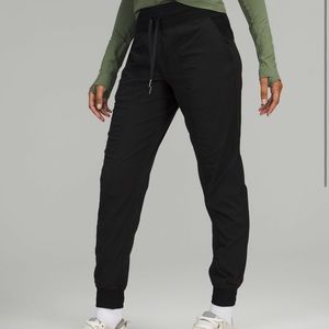 Dance Studio Mid-Rise Jogger *Full Length